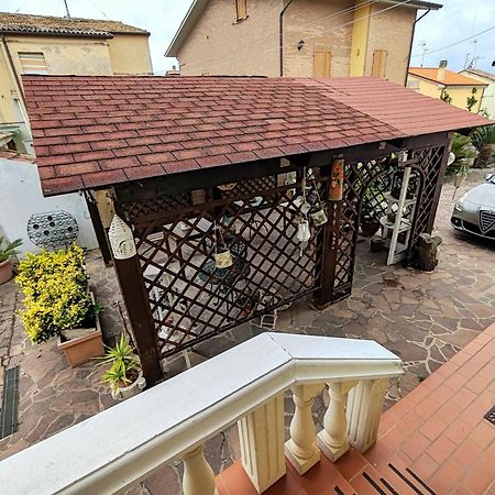 B&B A Casa Di Mael San Costanzo Exterior foto