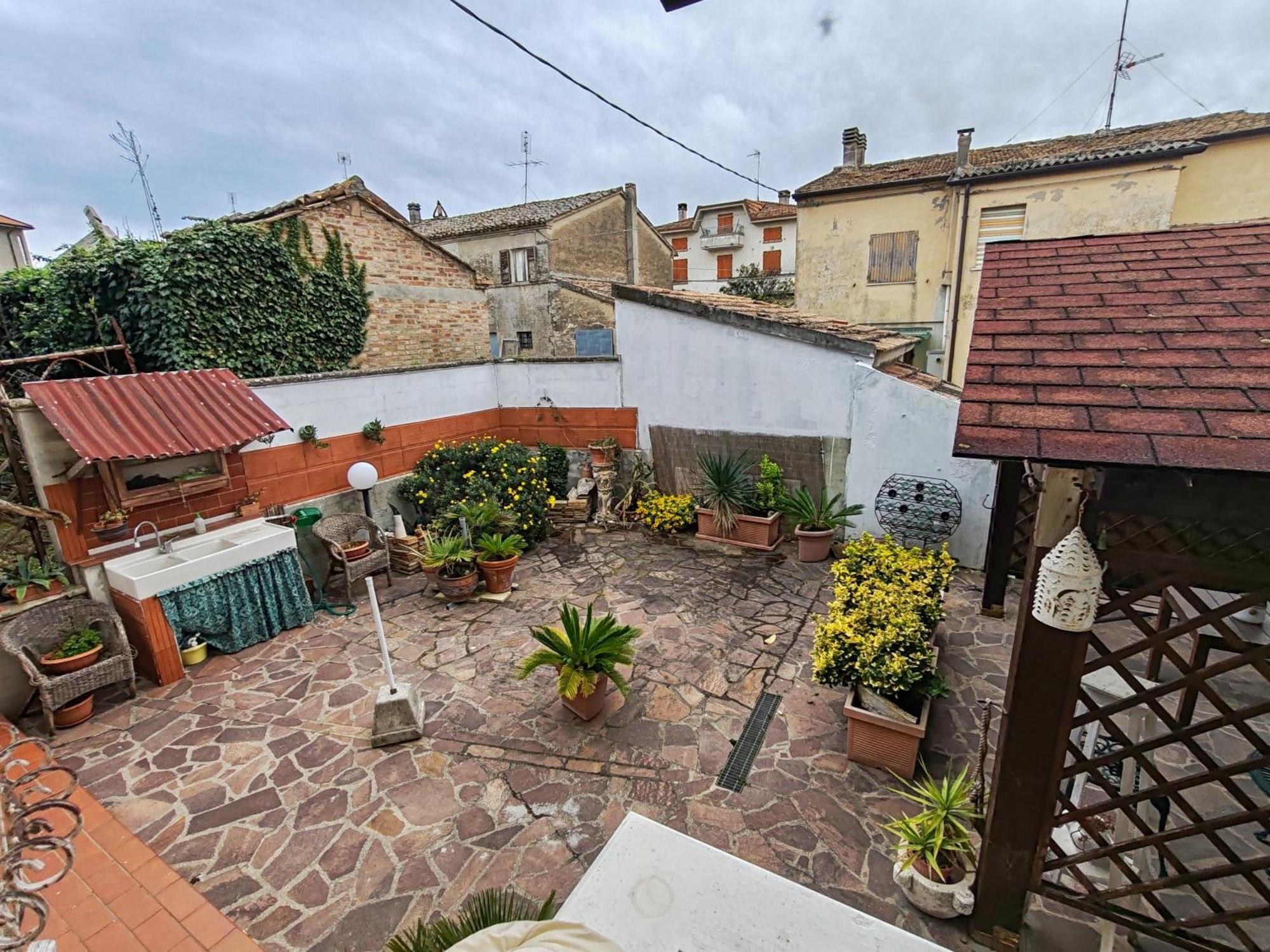 B&B A Casa Di Mael San Costanzo Exterior foto