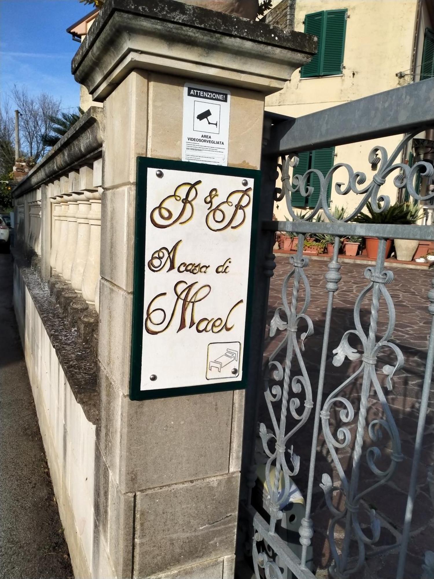 B&B A Casa Di Mael San Costanzo Exterior foto