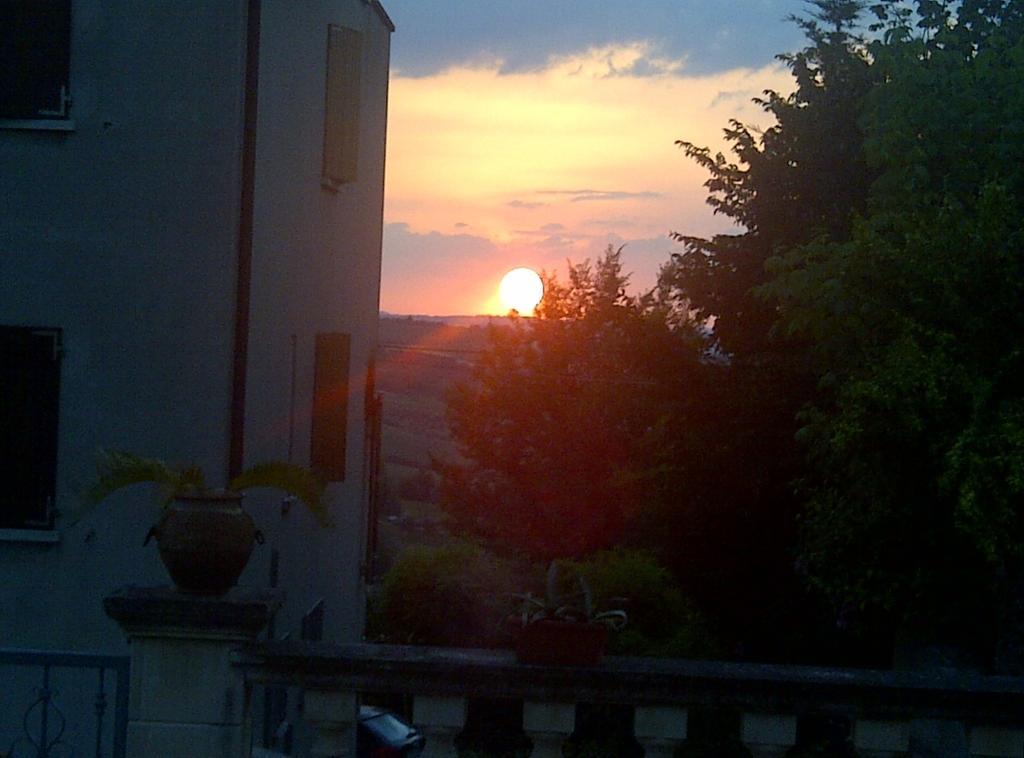 B&B A Casa Di Mael San Costanzo Exterior foto